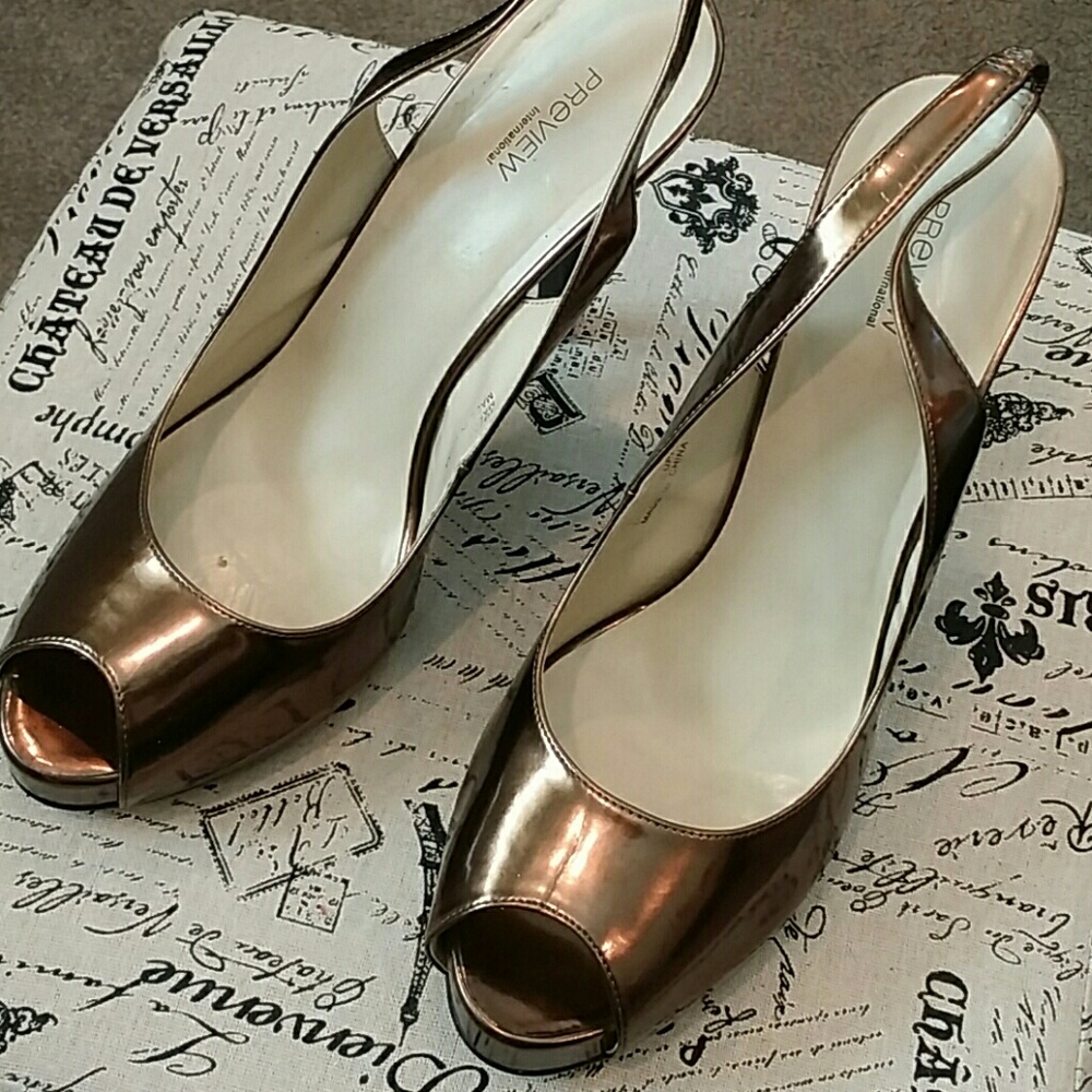 Bronze heels